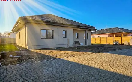 Prodej domu 138 m² s pozemkem 851 m², Nezabylice, okres Chomutov