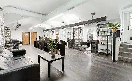 Pronájem obchodních prostor 150 m²