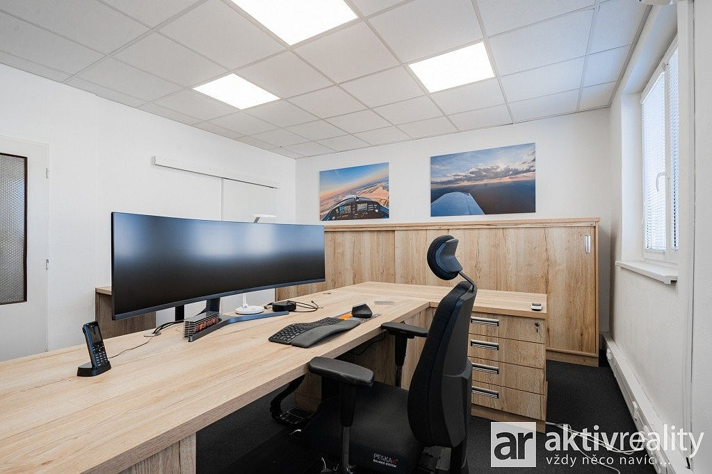 Pronájem kanceláře 240 m² — photo 5