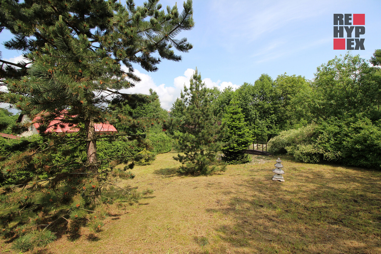 Prodej stavebního pozemku 1 736 m² – fotografie 3