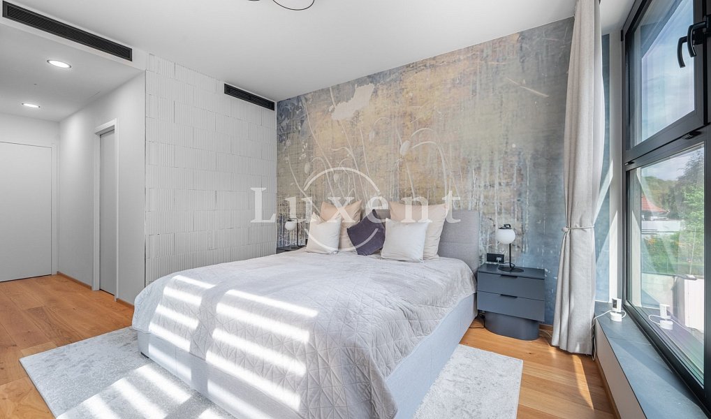 Prodej bytu 4+kk 191 m², Praha – náhled fotky 9