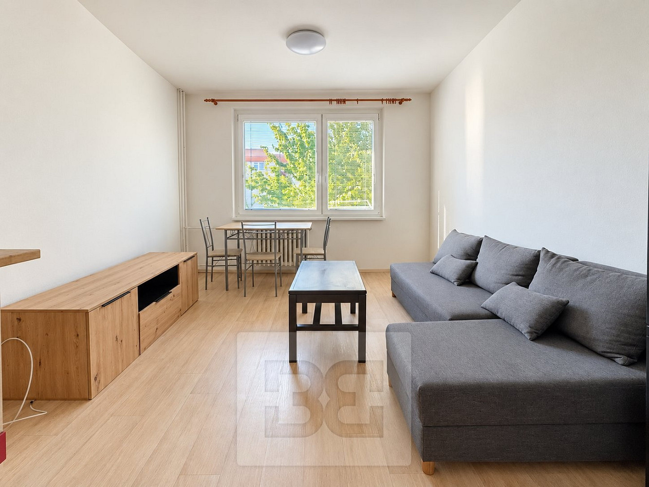Pronájem bytu 2+kk 36 m² – fotografie 4