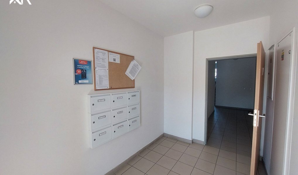 Pronájem bytu 2+kk 55 m², Praha – náhled fotky 13