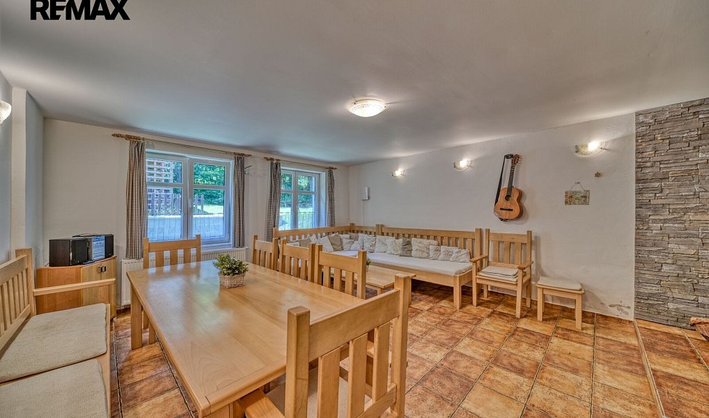 Prodej domu 215 m² s pozemkem 987 m², Radvanice – náhled fotky 4