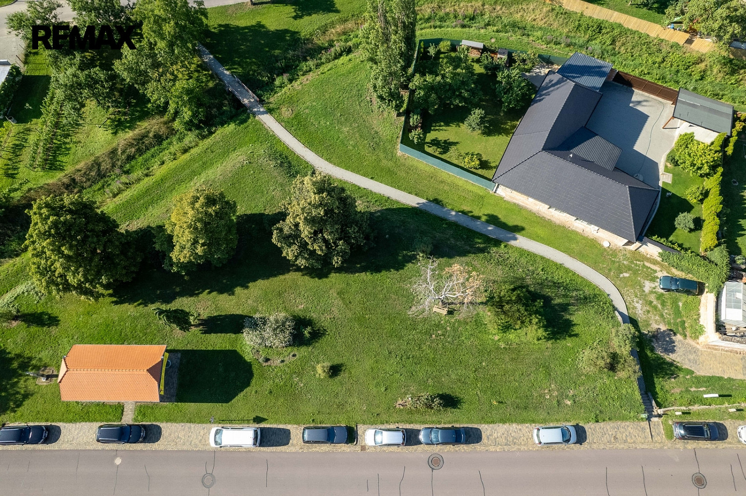 Prodej pozemku 739 m²