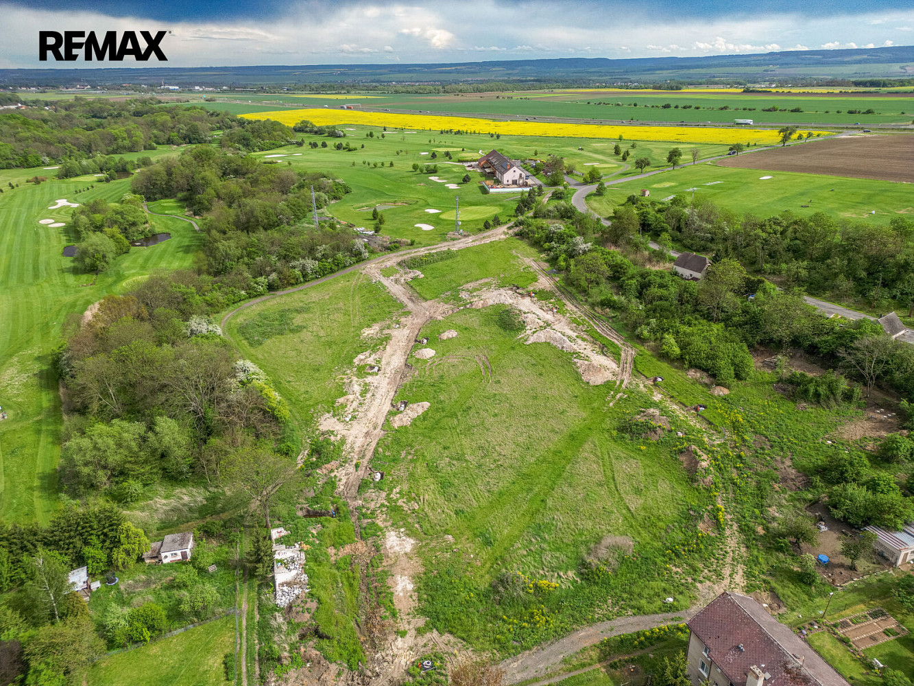 Prodej stavebního pozemku 1 006 m² – fotografie 2