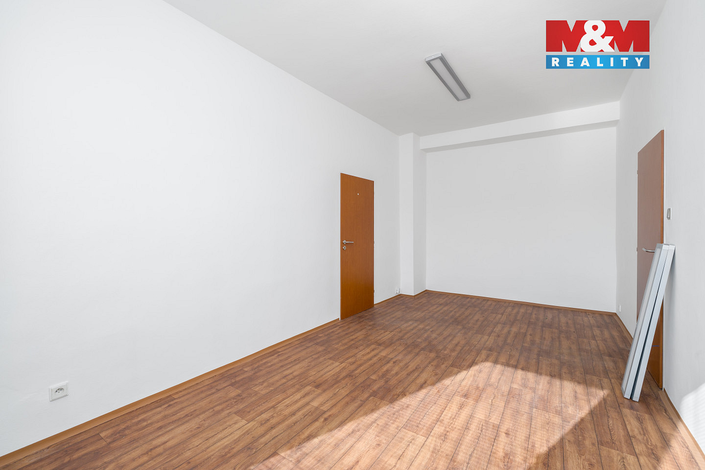 Pronájem kanceláře 53 m² — photo 4