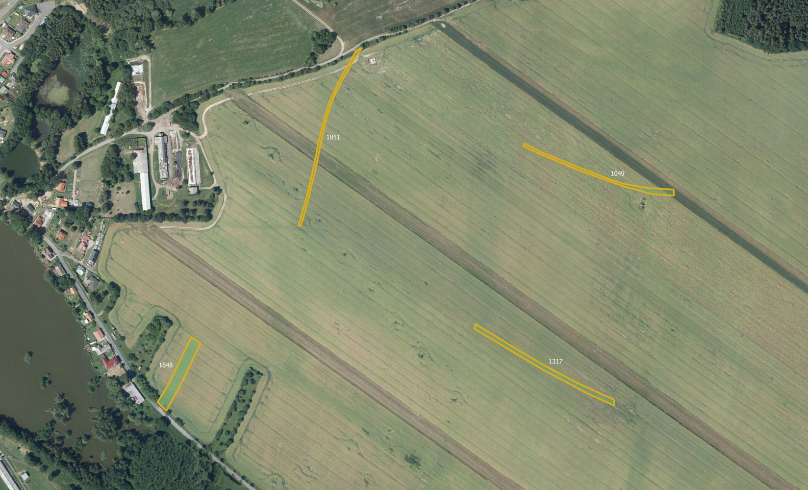 Prodej pole 5 235 m²