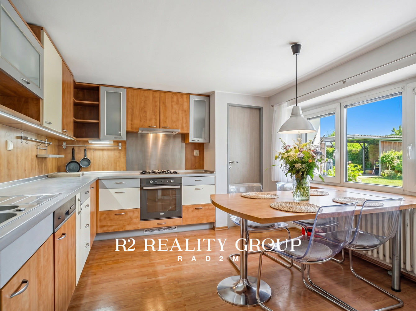 Prodej domu 203 m² s pozemkem 1 536 m²