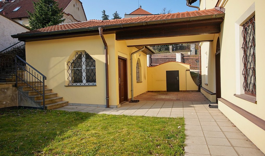 Pronájem domu 215 m² s pozemkem 546 m², Praha – náhled fotky 4