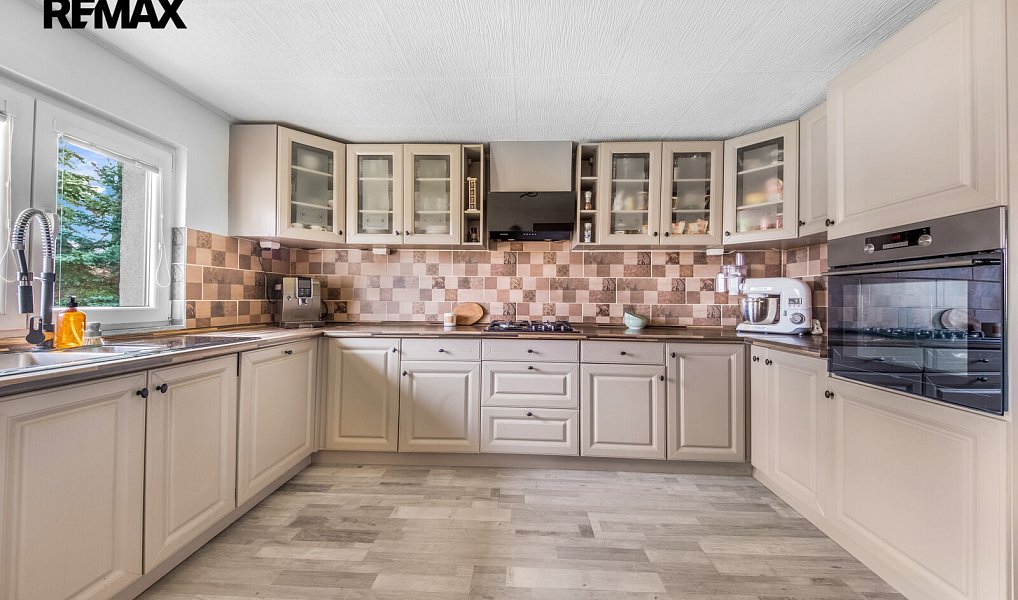 Prodej domu 288 m² s pozemkem 3 017 m², Verušičky – náhled fotky 9
