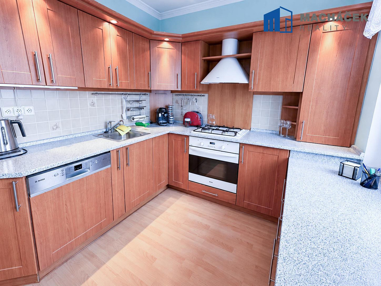 Pronájem bytu 4+1 87 m² – fotografie 3