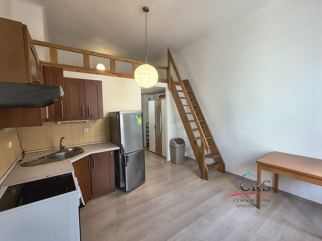 Pronájem bytu 1+kk 25 m² — photo 2