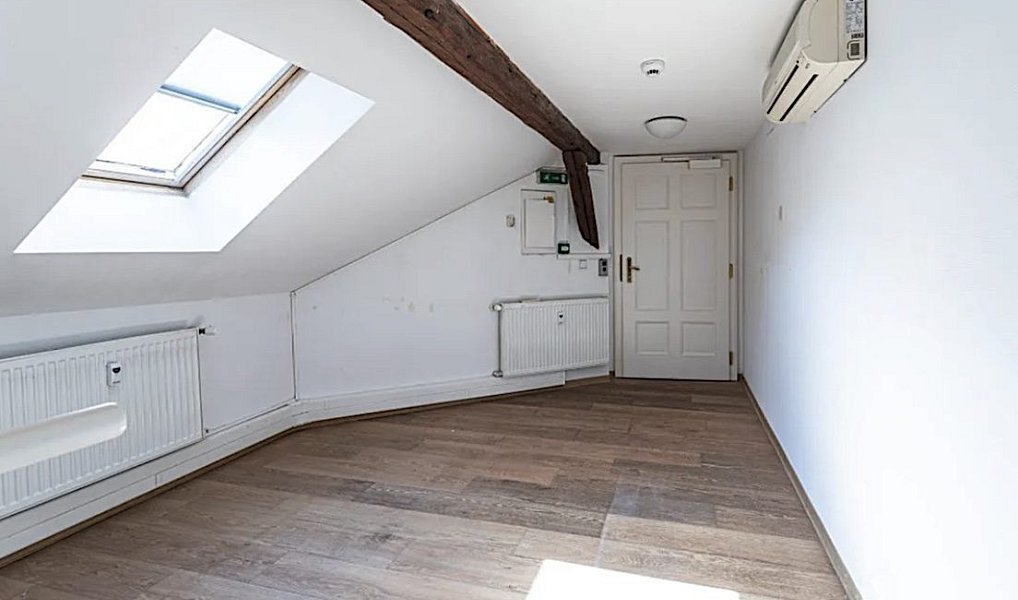 Pronájem kanceláře 131 m², Praha – náhled fotky 4