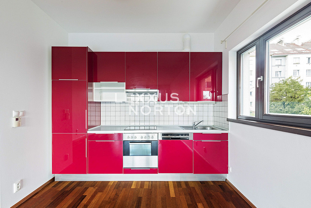 Pronájem bytu 4+kk 101 m² – fotografie 3