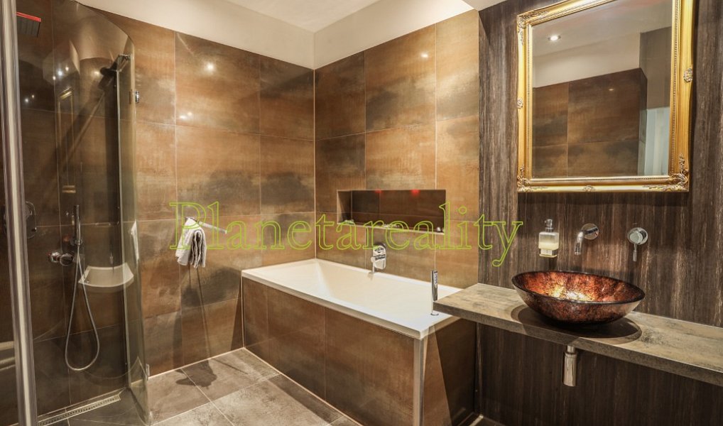 Prodej nájemního domu, činžáku 350 m², Karlovy Vary – náhled fotky 13