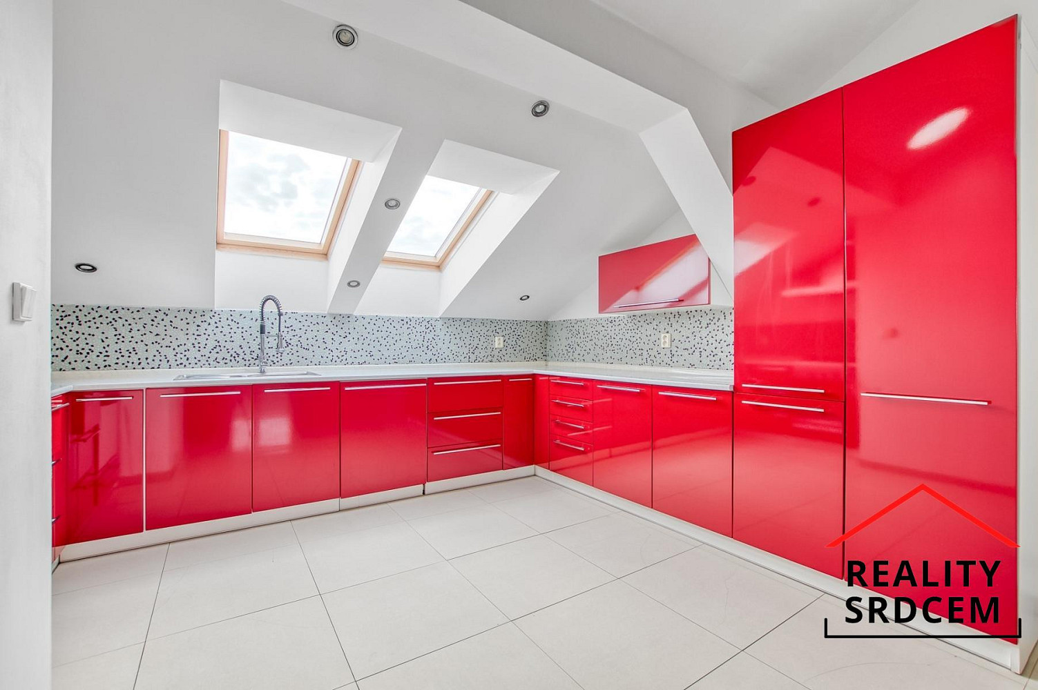 Pronájem bytu 3+kk 130 m² – fotografie 2