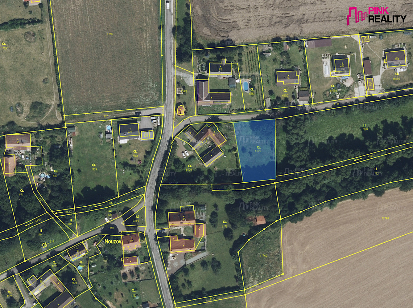 Prodej stavebního pozemku 1 302 m² – fotografie 2