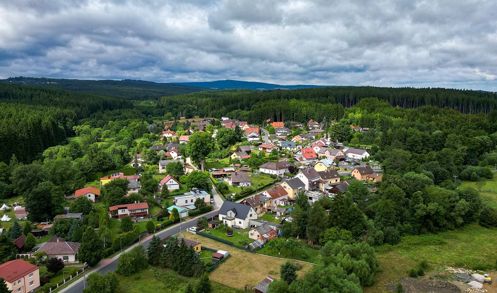 Prodej stavebního pozemku 1 570 m², Valy – náhled fotky 19