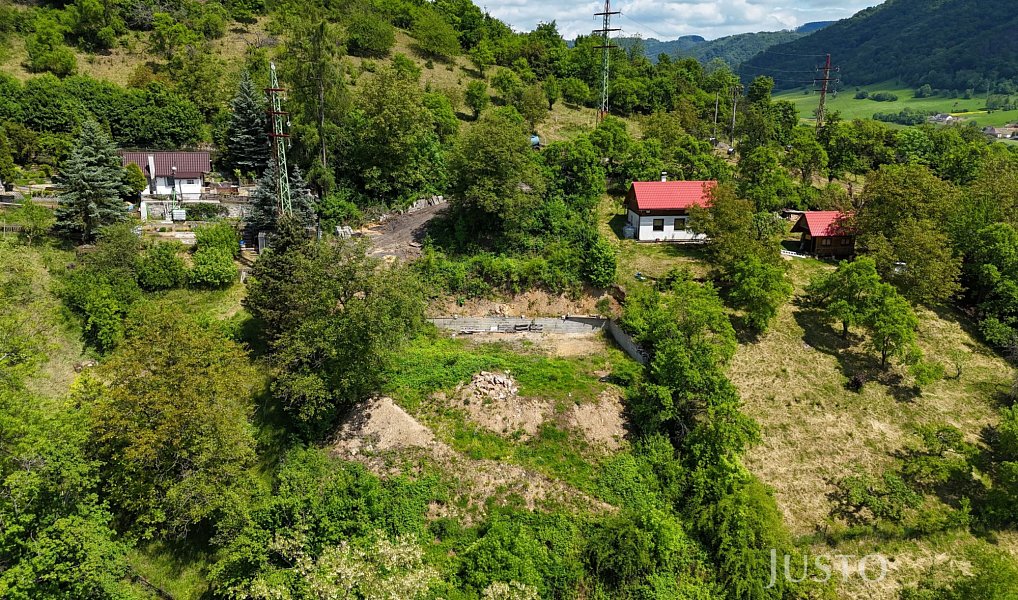 Prodej stavebního pozemku 2 519 m², Povrly – náhled fotky 18