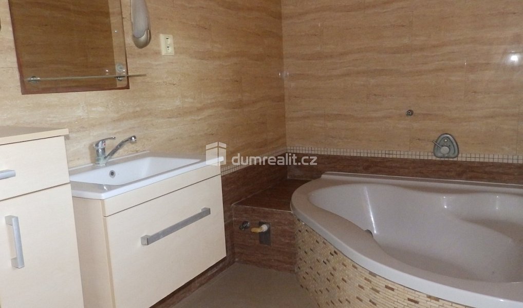 Prodej domu 180 m² s pozemkem 1 685 m², Hořesedly – náhled fotky 22