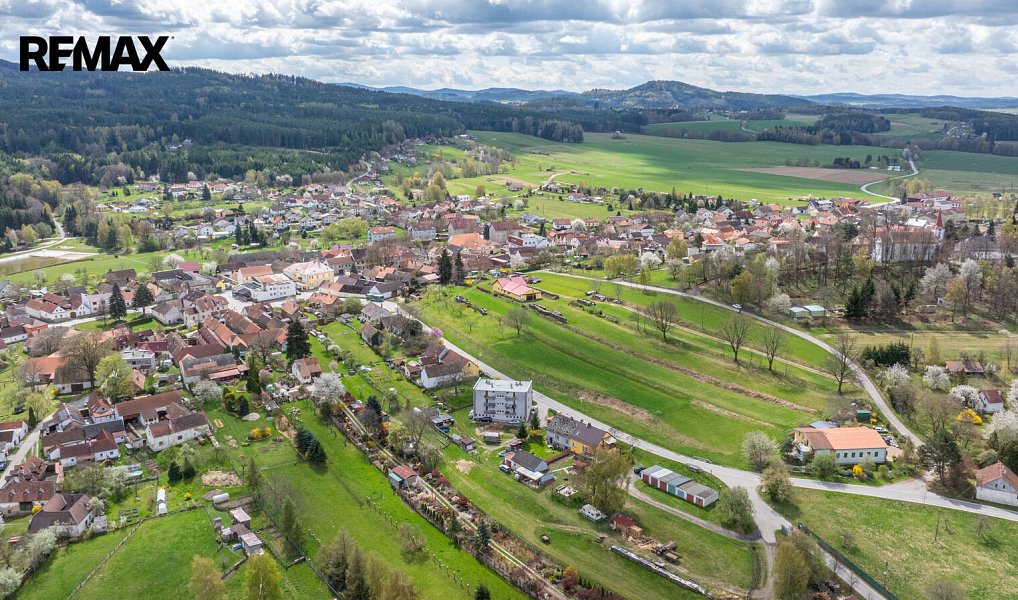 Prodej nájemního domu, činžáku 472 m², Besednice – náhled fotky 2