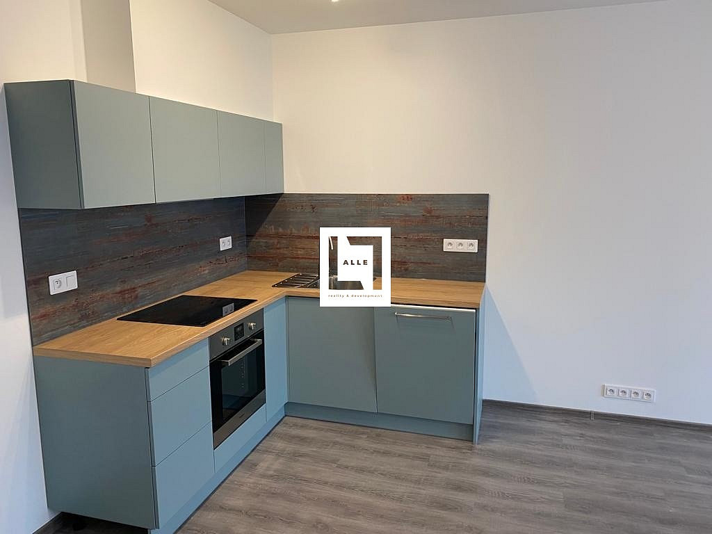 Pronájem bytu 3+kk 82 m²