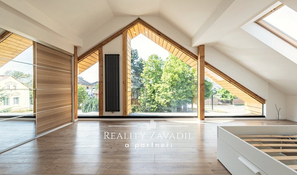 Prodej domu 190 m² s pozemkem 152 m², Praha – náhled fotky 2