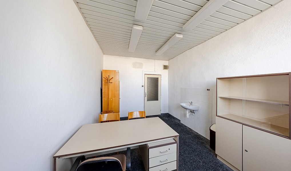 Pronájem kanceláře 14 m², Uherské Hradiště – náhled fotky 3