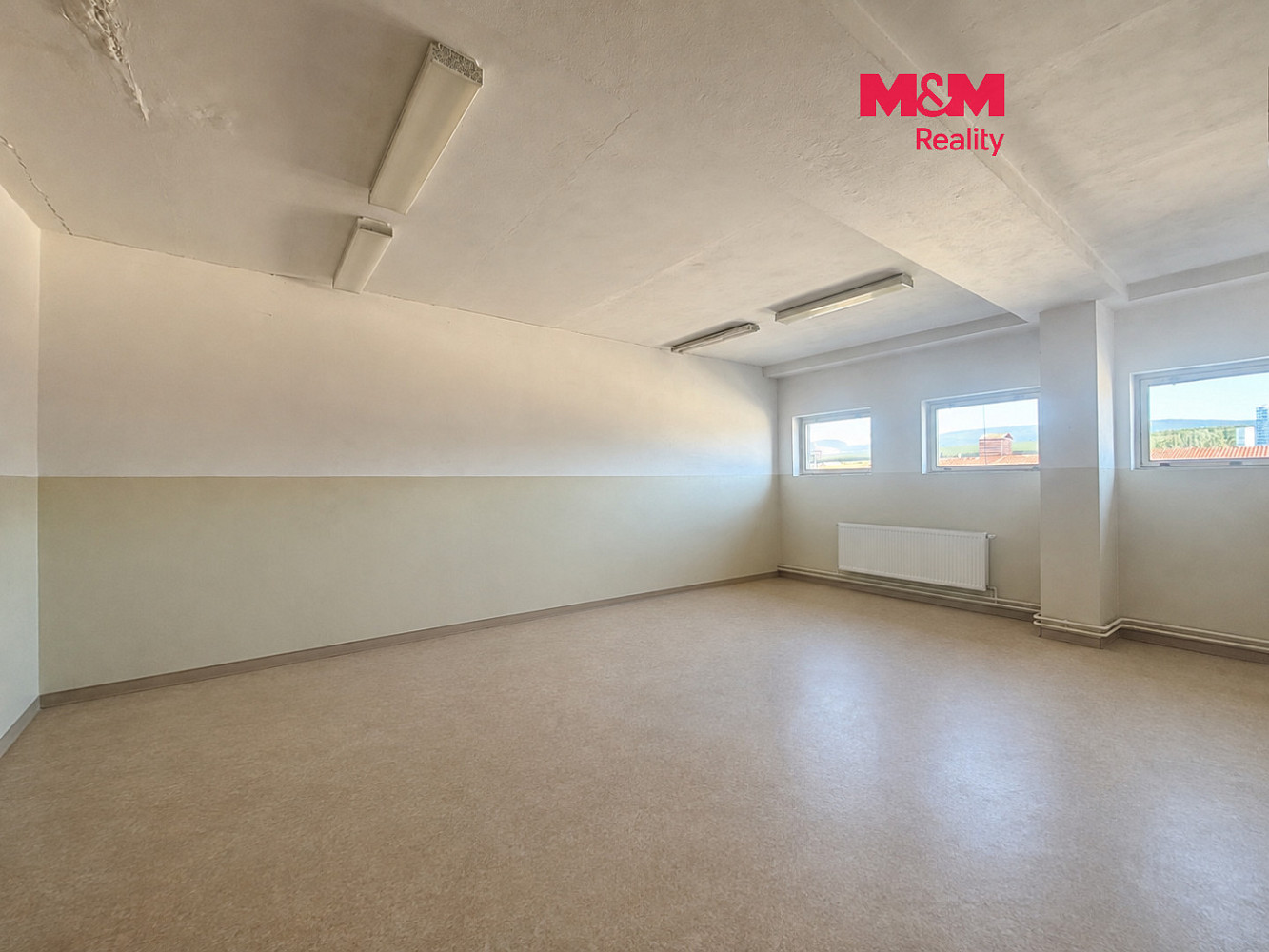 Pronájem kanceláře 3 000 m²