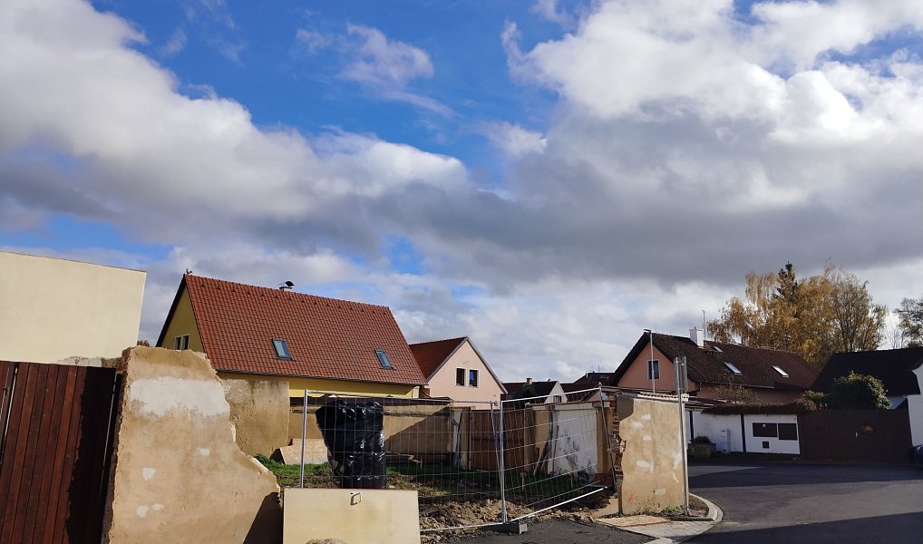 Prodej stavebního pozemku 169 m², Dobřany – náhled fotky 8