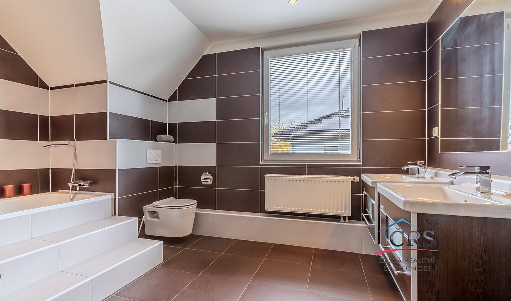 Prodej domu 310 m² s pozemkem 1 176 m², Hostivice – náhled fotky 22