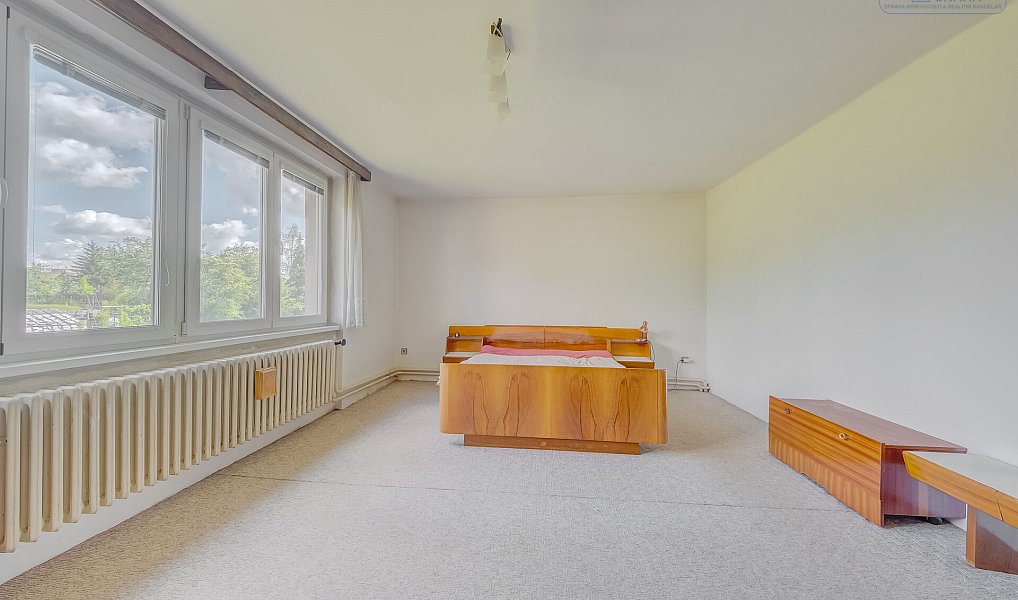 Prodej domu 246 m² s pozemkem 990 m², Sedlčany – náhled fotky 18