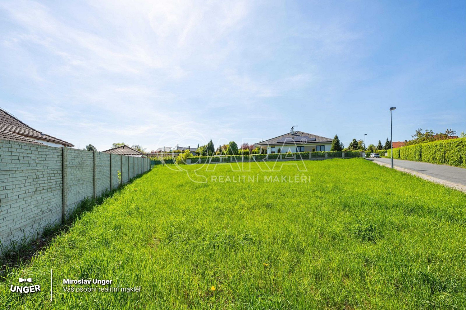 Prodej stavebního pozemku 1 040 m² — photo 2