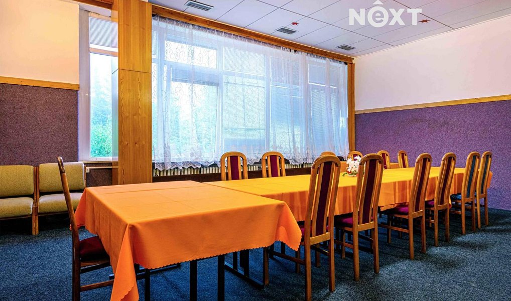 Prodej ubytovacího objektu 9 000 m², Malenovice – náhled fotky 7