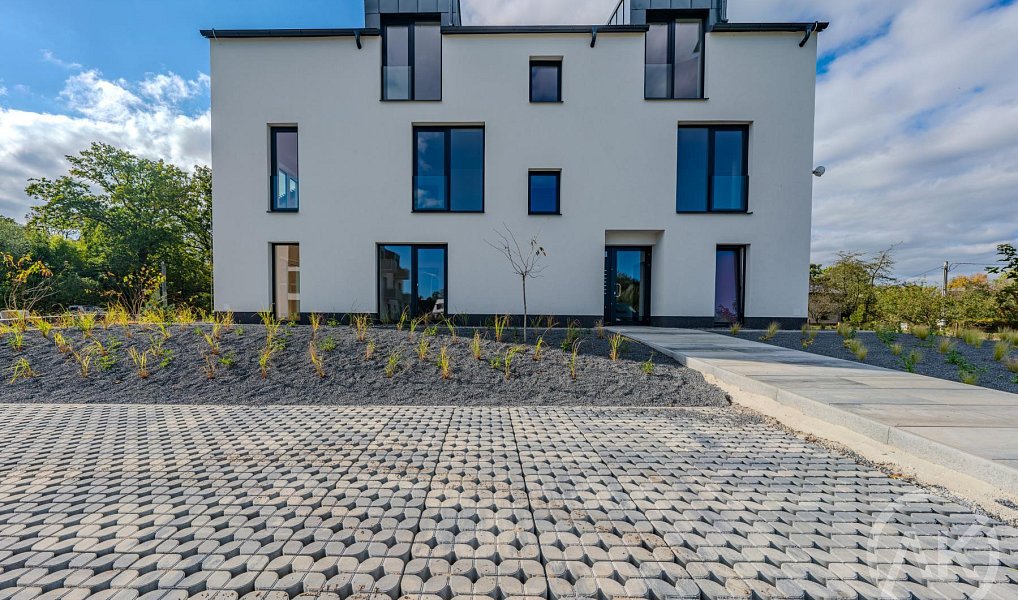 Pronájem bytu 3+kk 87 m², Bravantice – náhled fotky 15