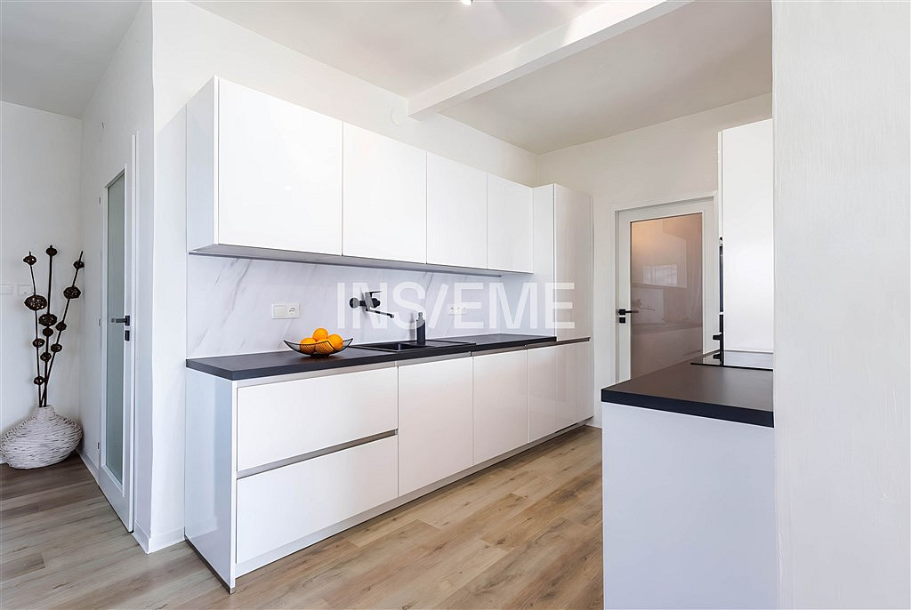 Prodej domu 250 m² s pozemkem 1 018 m² — photo 2