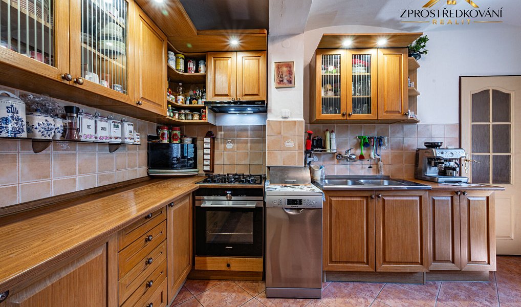 Prodej domu 258 m² s pozemkem 2 807 m², Teplá – náhled fotky 8