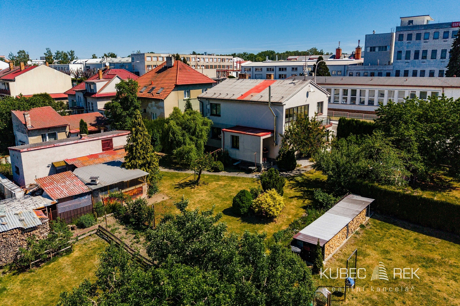 Prodej domu 190 m² s pozemkem 709 m² - View 3