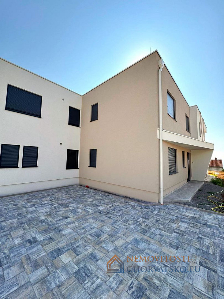Pronájem domu 214 m² s pozemkem 214 m² – pohled 5