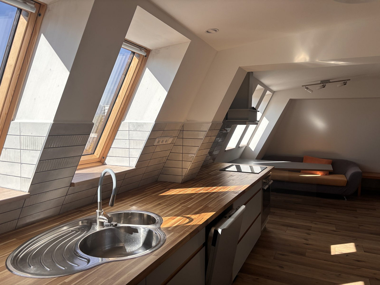 Pronájem bytu 3+kk 60 m²
