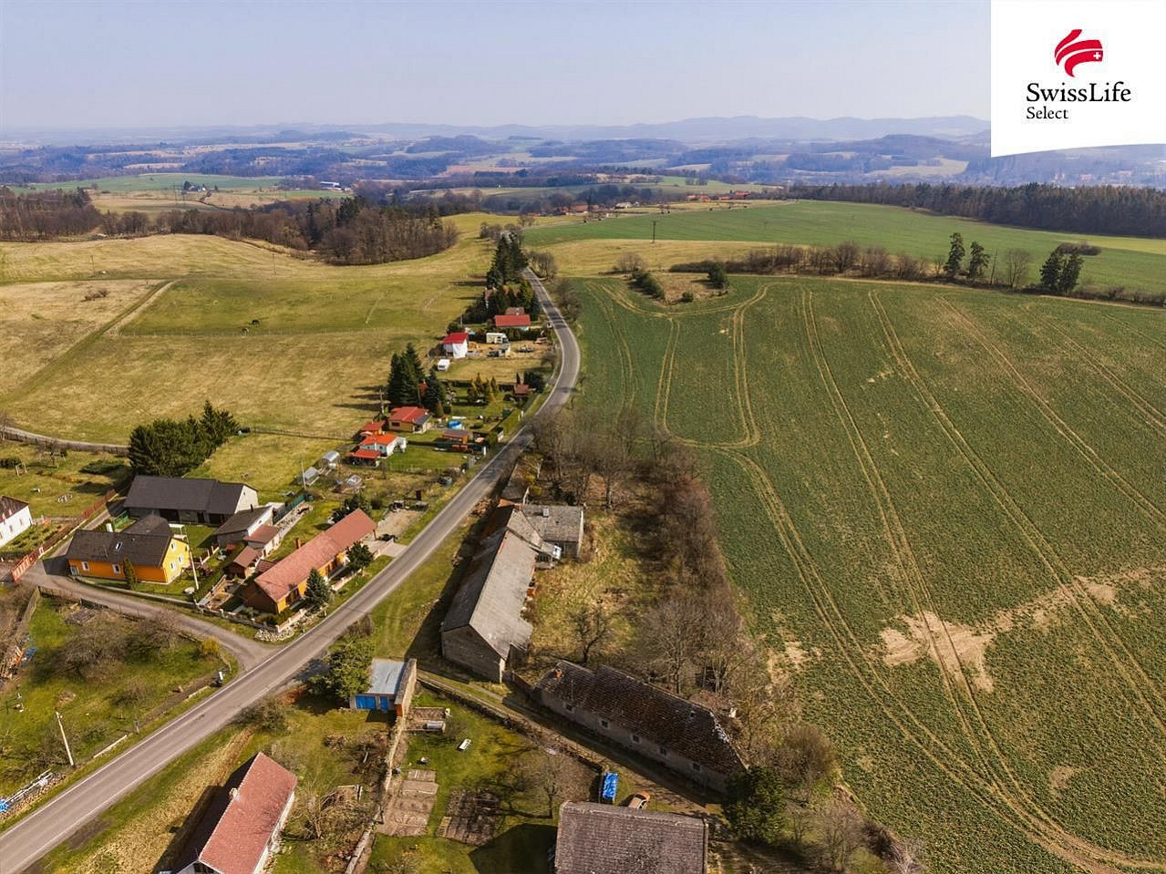 Prodej stavebního pozemku 2 851 m² – další