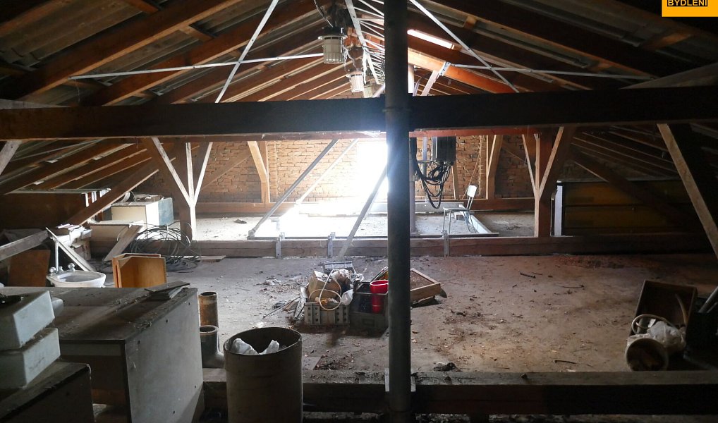 Prodej výrobních prostor 3 963 m², Moravec – náhled fotky 27