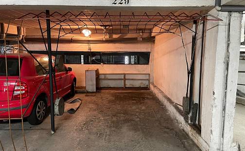 Garážové stání, Praha 4 - Michle