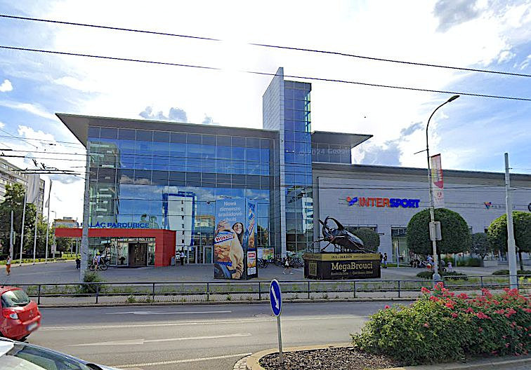 Pronájem kanceláře 1 500 m² – fotografie 2