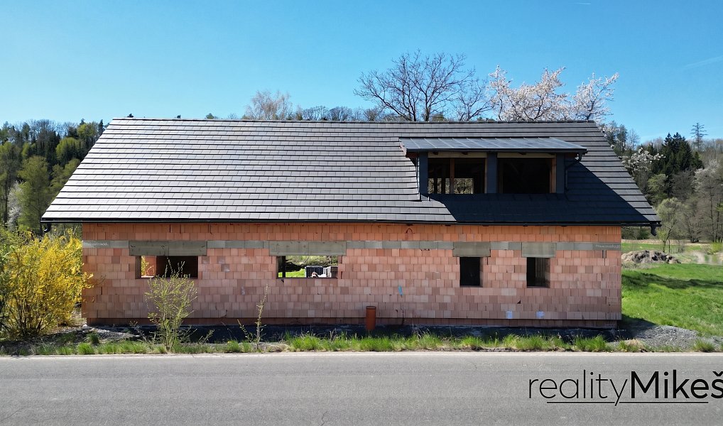 Prodej domu 252 m² s pozemkem 1 445 m², Rovensko pod Troskami – náhled fotky 9