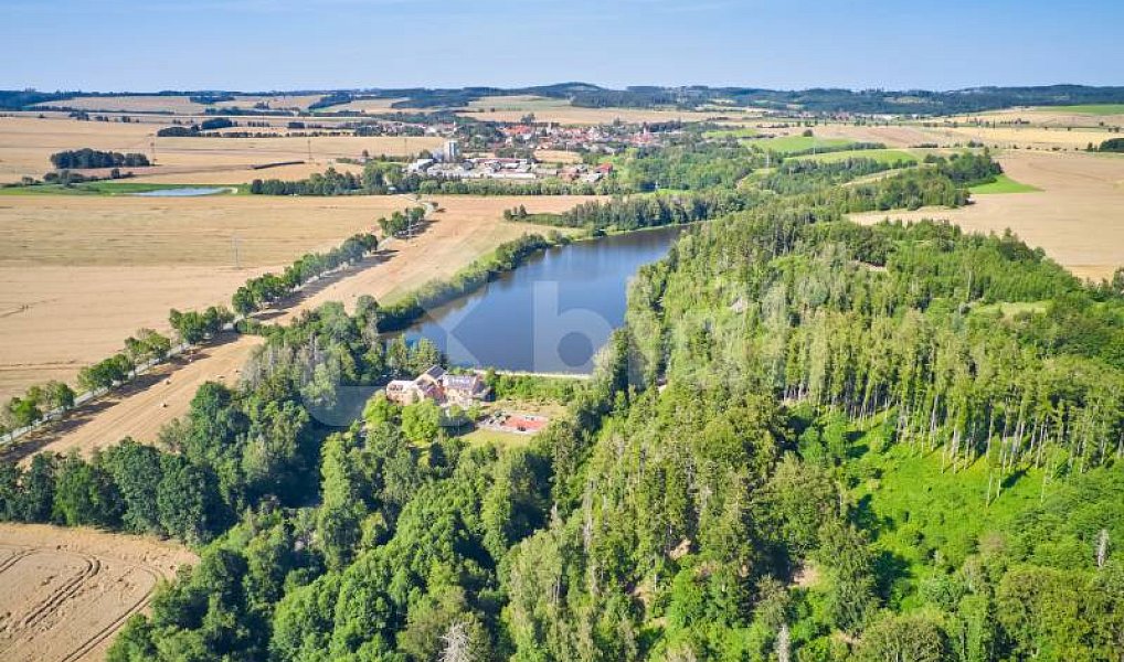 Prodej ubytovacího objektu 1 350 m², Želetava – náhled fotky 4