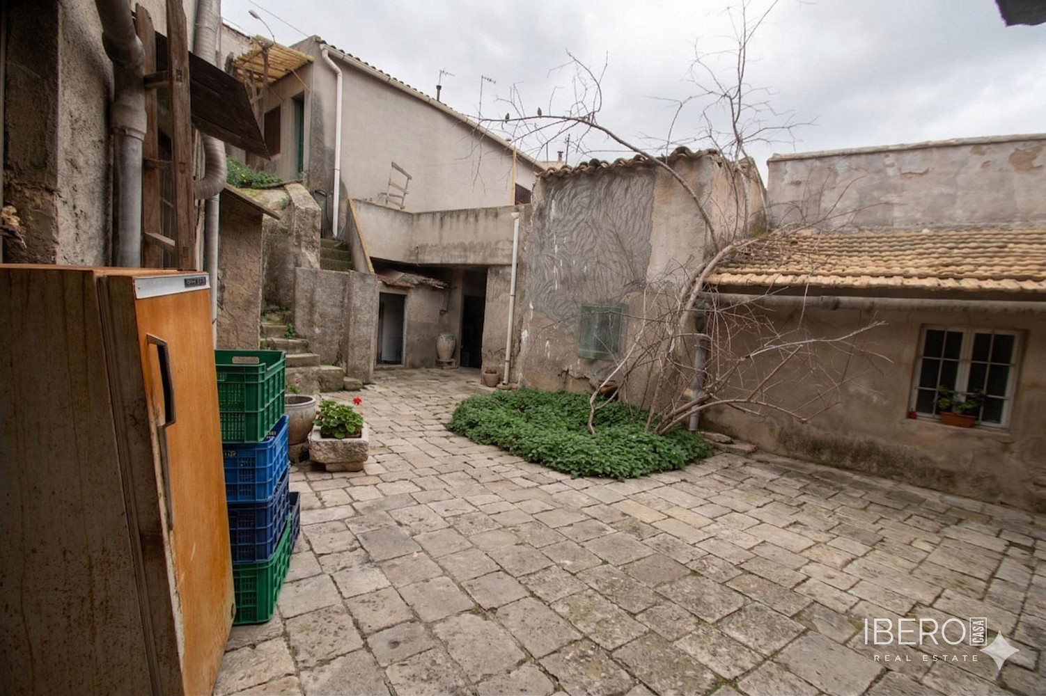 Prodej domu 250 m² s pozemkem 400 m² — photo 2