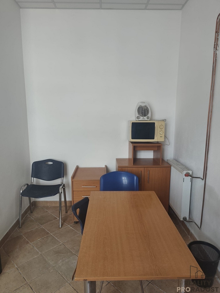 Pronájem skladovacích prostor 18 m² – fotografie 3