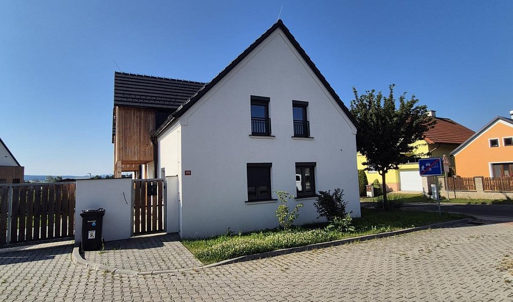Prodej domu 180 m² s pozemkem 380 m², Kvíčovice – náhled fotky 3